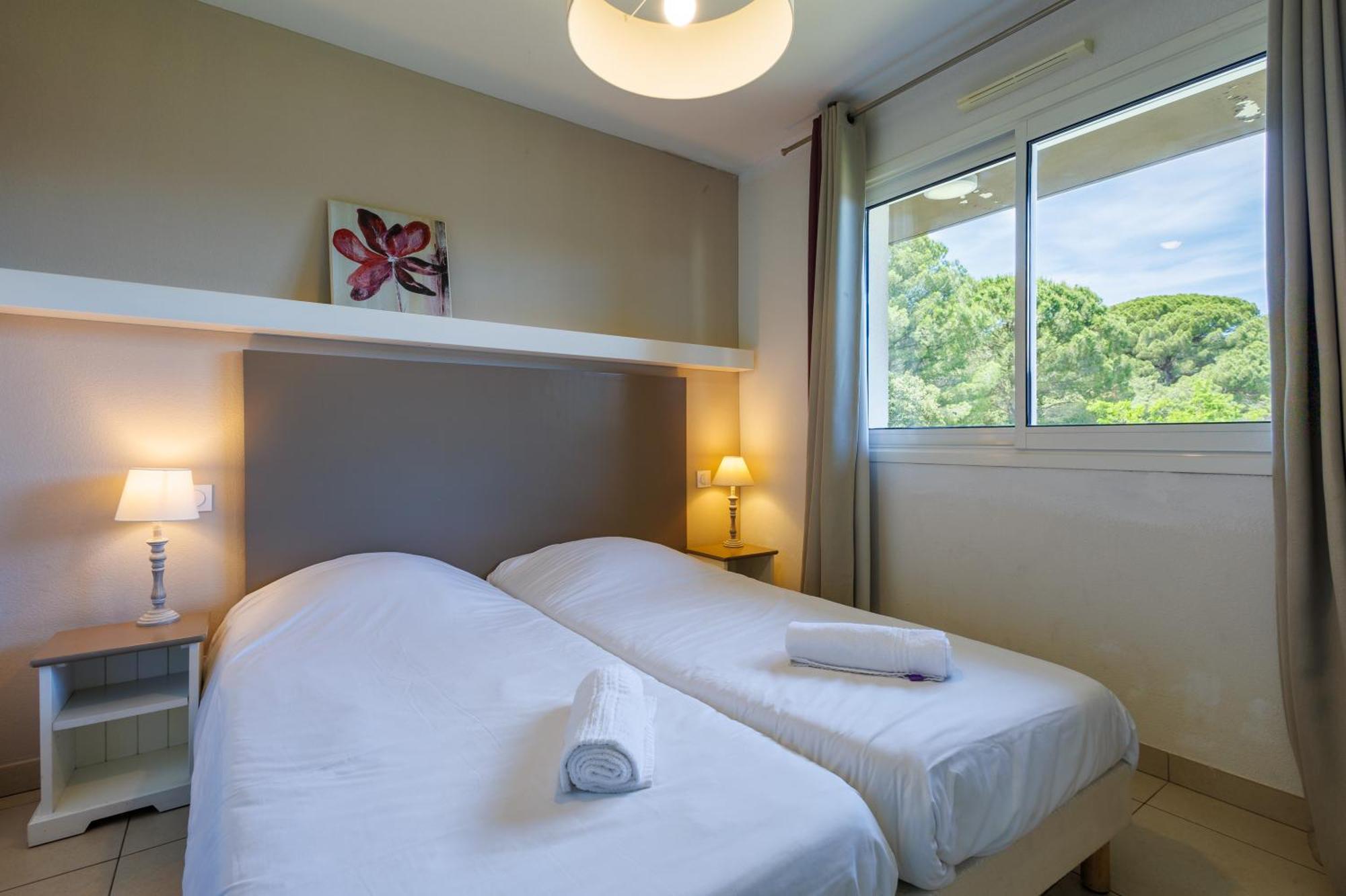 Residhotel Residence Pont Du Gard Ремулен Экстерьер фото