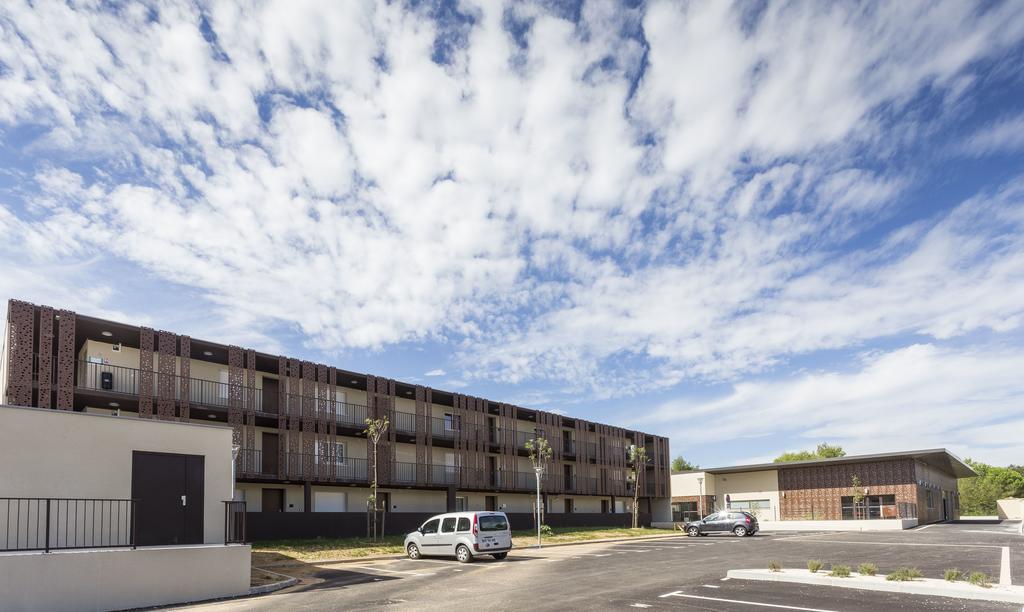 Residhotel Residence Pont Du Gard Ремулен Экстерьер фото